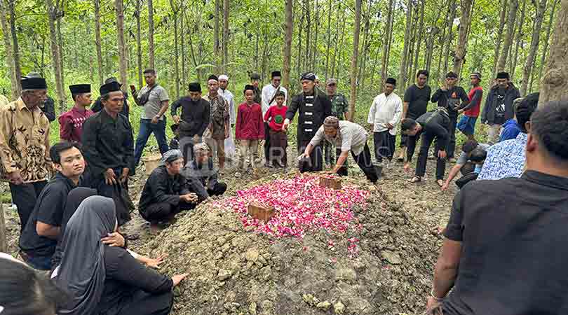 Mbah Lasiyo, Sesepuh Kaum Samin Blora yang Sederhana
