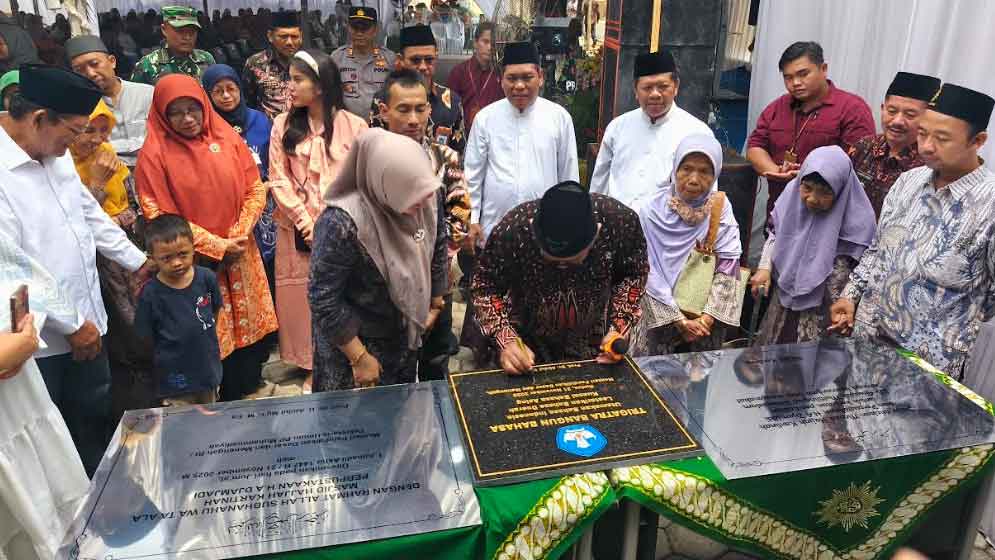 Mendikdasmen Resmikan Perpustakaan Baru SD Multilingual Kudus