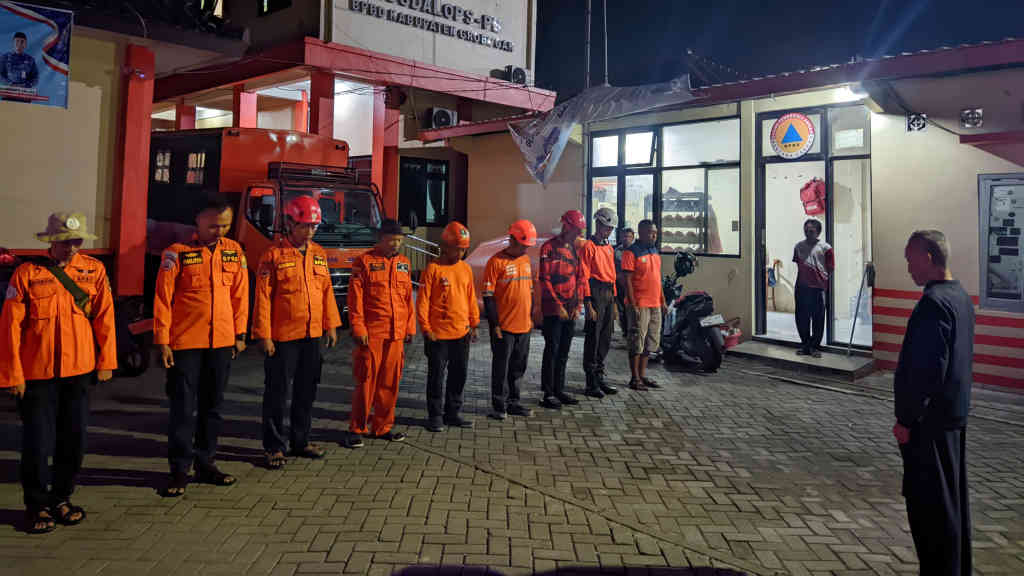 bantu-penanganan-longsor-banjarnegara-bpbd-grobogan-kirim-personel