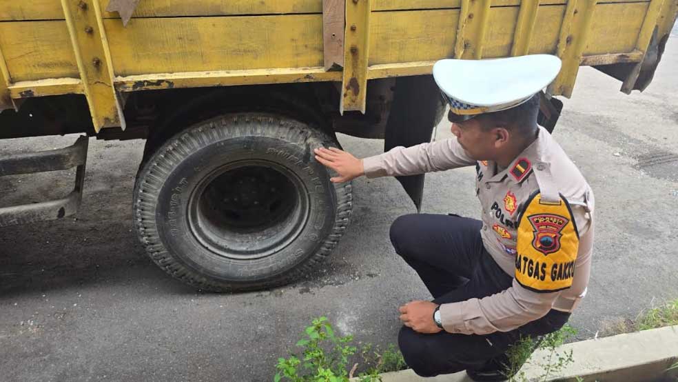 Kecelakaan Pati: Truk Seruduk Vario di Sudirman, Korban Dilarikan RS