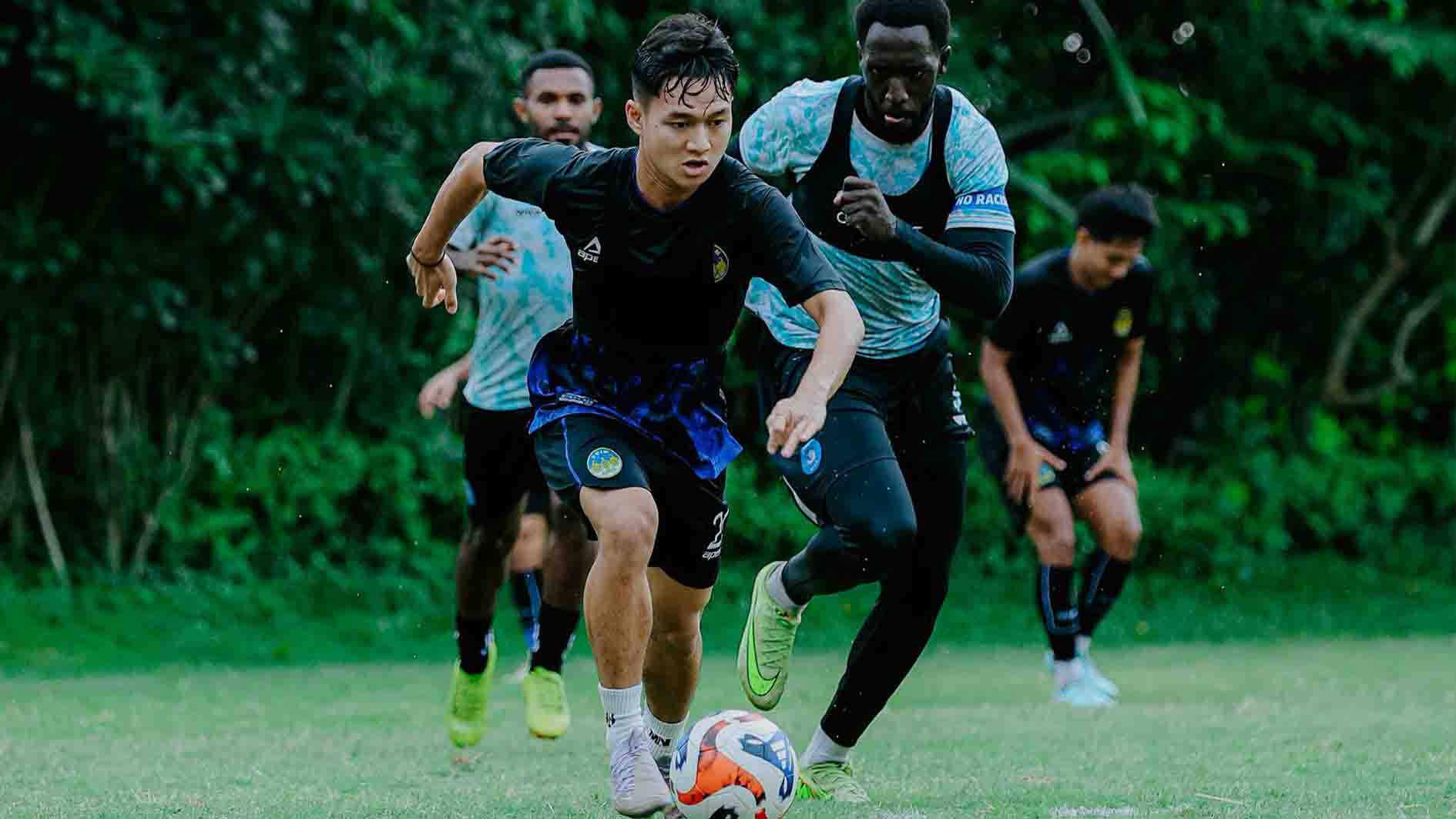 Van Gastel Soroti Aspek Nonteknis dari Uji Coba PSIM vs PSBS Biak