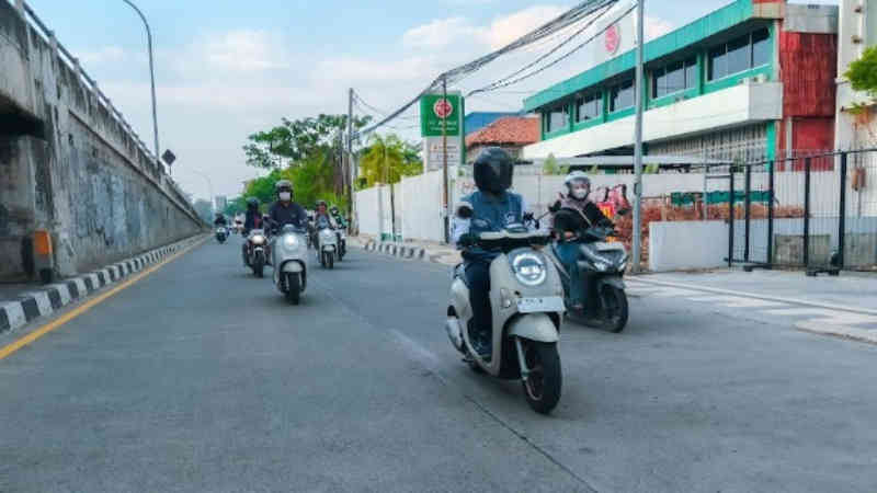 Awas! Gaya Berkendara Ini Bikin Ban Motor Cepat Gundul