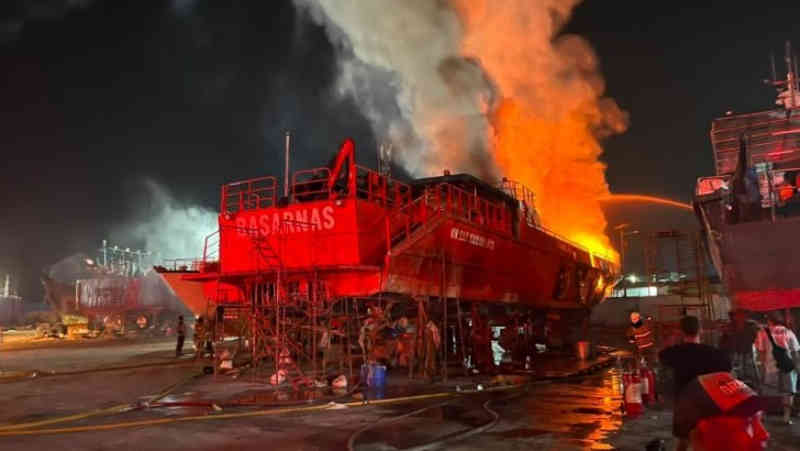 Diperbaiki, Kapal Basarnas Malah Kebakaran di Muara Baru